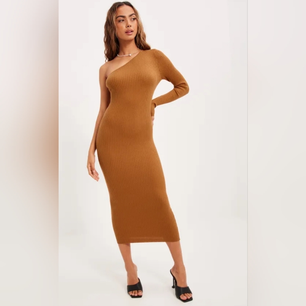 Y.A.S. Ribbed Knit One Shoulder Midi Dress